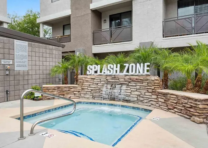 Cozysuites - Westgate With Pool 05 *